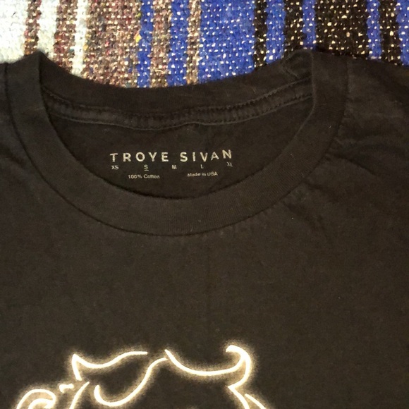 Troye Sivan 2016 Blue Neighborhood Concert Tour Tee Shirt - Picture 3 of 12